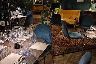 Cena con bevande presso Plantago Natural Wine Bar a Prato