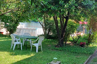 Soggiorno in famiglia di una notte con prima colazione presso il Residence Tenuta Gambalonga a Cavalcaressa sui Colli Euganei