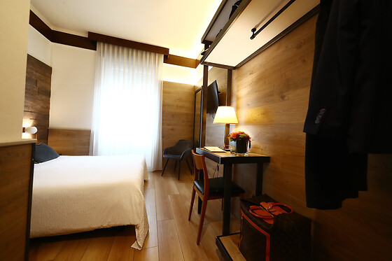 Hotel Italia - photo 3