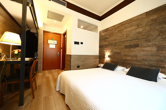 Hotel Italia - photo 0