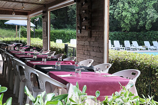 Soggiorno di due notti con ricche cene presso Residence Il Paradiso in provincia di Pisa