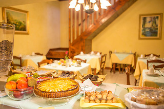 Soggiorno enogastronomico di una notte con visita alla cantina all'Azienda Agrituristica Montetondo in provincia di Verona