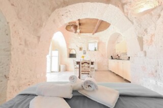 Soggiorno insolito di due notti in Trullo presso Trulli Beauty in provincia di Taranto