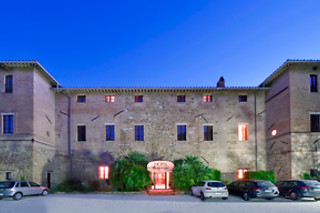 Soggiorno di una notte con cena all'Hotel Lo Spedalicchio in provincia di Perugia