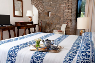 Soggiorno di una notte con cena all'Hotel Lo Spedalicchio in provincia di Perugia