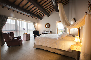 Soggiorno di una notte con colazione e accesso alla spa presso Magari Estates Hotel in provincia di Verona