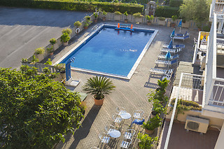 Soggiorno con colazione all'Hotel La Darsena in provincia di Perugia