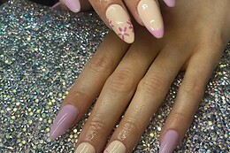Loana Beauty S