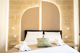 Napolitano Rooms