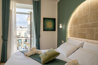 Soggiorno di due notti con colazione presso Napolitano Rooms - Flegrea spa a Pozzuoli, provincia di Napoli