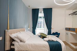 Napolitano Rooms