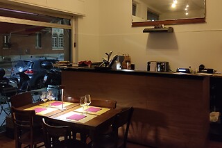 Aperitivo presso Enoteca Marcovino a Milano