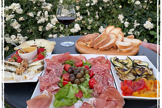 Soggiorno enogastronomico di una notte presso Agriturismo Regno di Toscana in provincia di Livorno