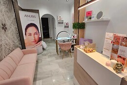 SARAI TORREBLANCA BEAUTY STUDIO
