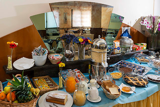 Soggiorno in famiglia di una notte con colazione per due all'Hotel Petrarca a Rimini