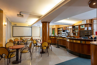 Soggiorno in famiglia di una notte con colazione per due all'Hotel Petrarca a Rimini