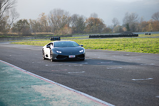 Giro in Lamborghini Huracán con We Can Race sul circuito di Foggia