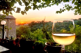 Soggiorno enogastronomico di una notte presso Locanda Etrusca in provincia di Livorno