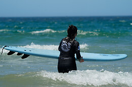 WEST LOCALS SURF SCHOOL