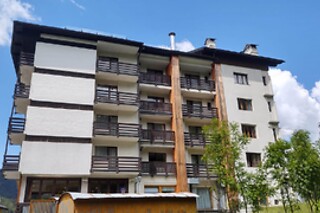 Soggiorno di una notte in famiglia con colazione presso HG HOTEL ITALIA a Brusson, in Valle d'Aosta