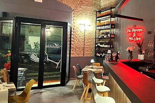 Ricco pranzo o gustosa cena presso Vino & Peperoncino Ristorante Bistrot nel cuore di Roma