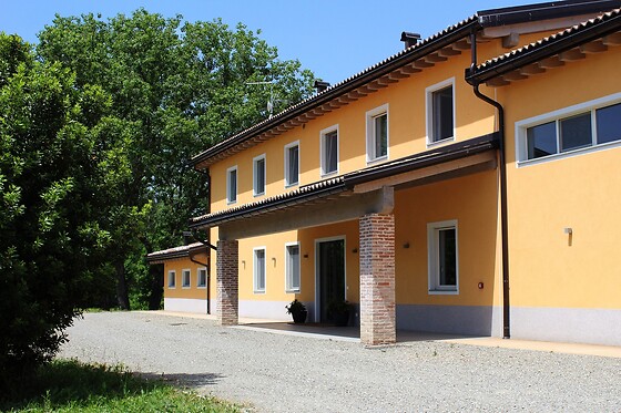 Soggiorno di una notte con visita e degustazione presso Agriturismo Bacchanalis in provincia di Piacenza