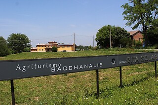 Soggiorno di una notte con visita e degustazione presso Agriturismo Bacchanalis in provincia di Piacenza