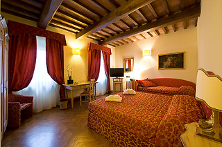 Soggiorno di 2 notti tra gusto e benessere a Perugia presso il Relais dell'Olmo
