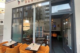 Brunchy Café