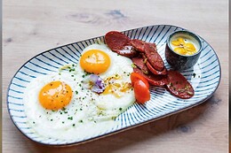 Brunchy Café