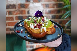 Brunchy Café