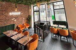 Brunchy Café