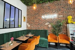 Brunchy Café