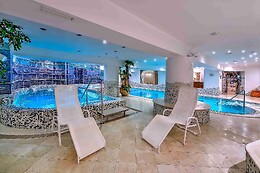 Luna Wellness Hotel