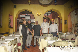 Cena tipica indiana presso Gandhi Indian Restaurant a Torino