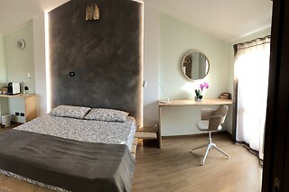 Soggiorno insolito di una notte con vasca idromassaggio in camera presso REnt Room in provincia di Roma