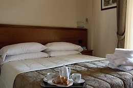 Hotel Pausania Inn