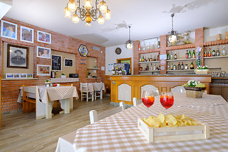 Soggiorno di una notte con cena all'Hotel Ristorante Moderno in provincia di Bergamo