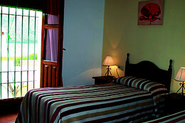 HOTEL CASERIO DE IZNÁJAR