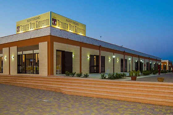 Soggiorno benessere di una notte con accesso alla spa e cena presso Agriturismo Tenuta Don Giovanni in provincia di Lecce