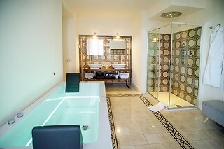 Soggiorno di una notte in Junior Suite con accesso alla spa presso San Gemini Palace in provincia di Terni