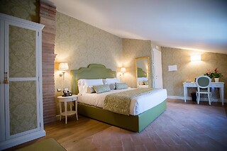 Soggiorno di una notte in Junior Suite con accesso alla spa presso San Gemini Palace in provincia di Terni