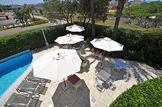 Soggiorno di una notte con colazione presso AraInn Resort in provincia di Lecce