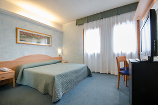 Un soggiorno di due notti per due persone all'Hotel Residence Club Primula a Pescasseroli in provincia dell'Aquila
