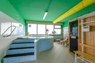 Un soggiorno di due notti per due persone all'Hotel Residence Club Primula a Pescasseroli in provincia dell'Aquila